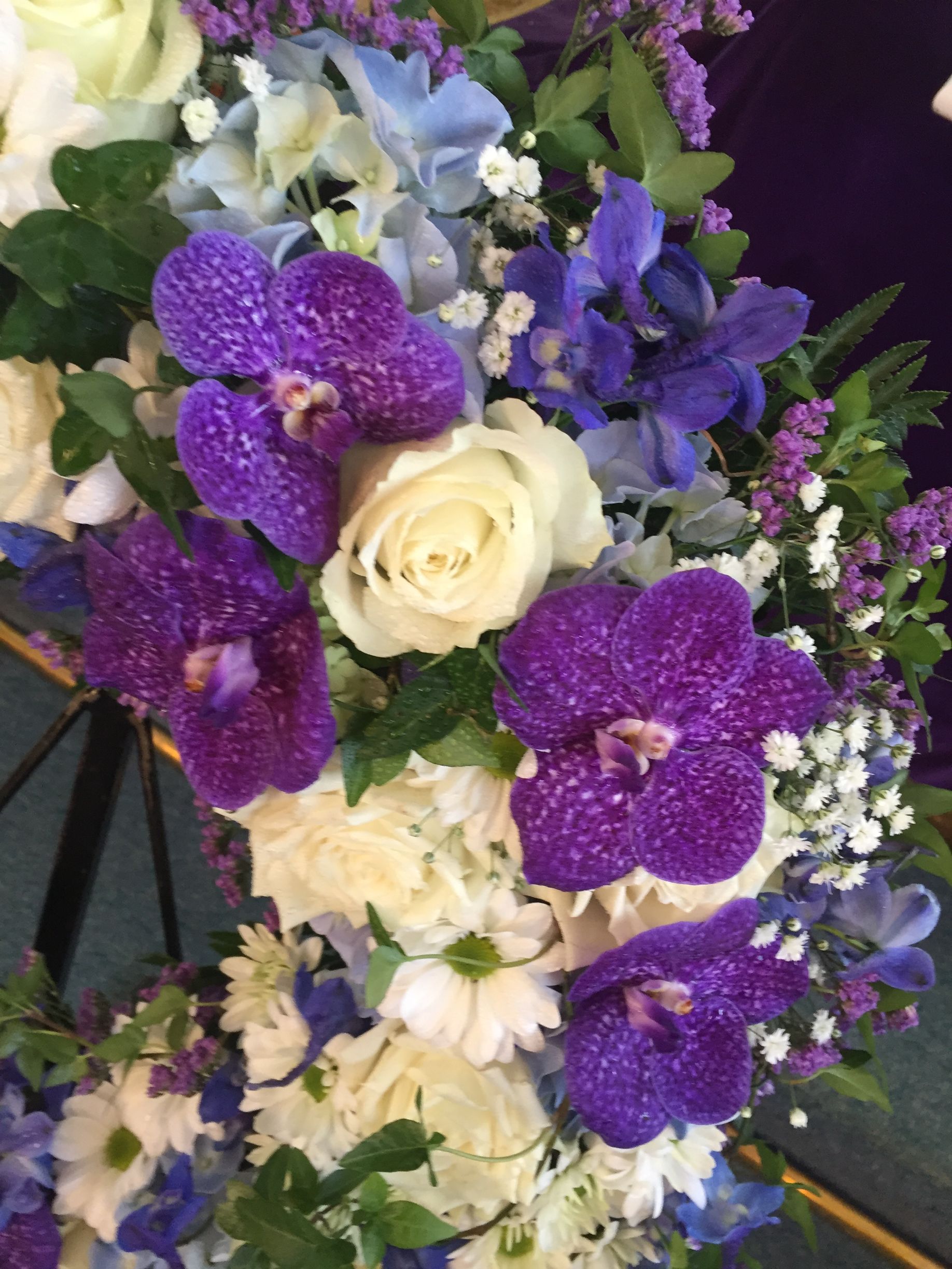 Brudebukett med roser og pioner