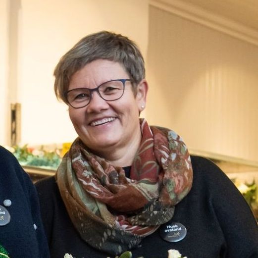 Innsiden av Storgata Blomster-butikken pyntet til julesesongen